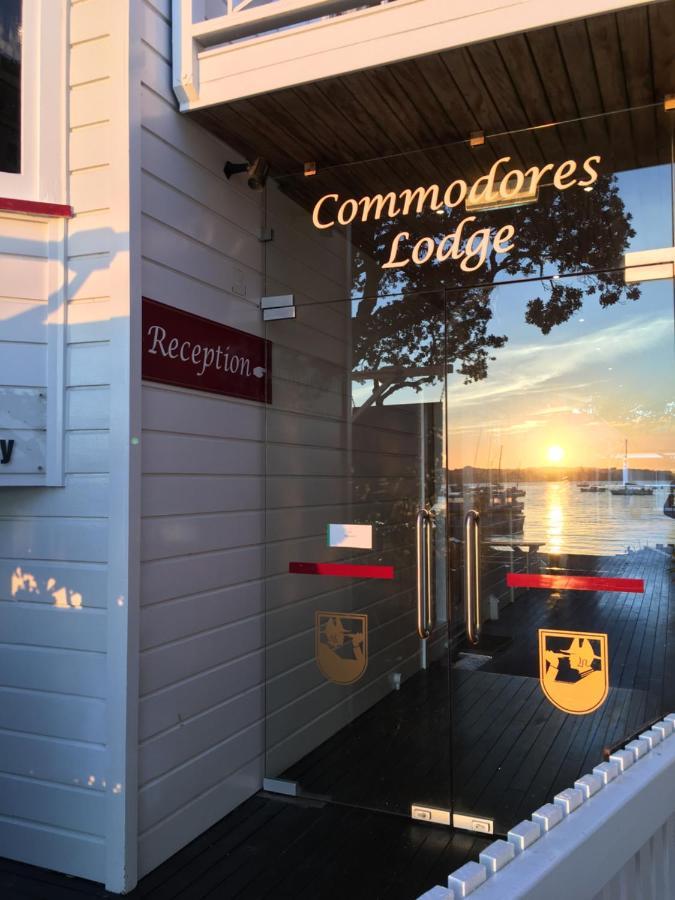 Commodores Lodge Russell Exteriér fotografie
